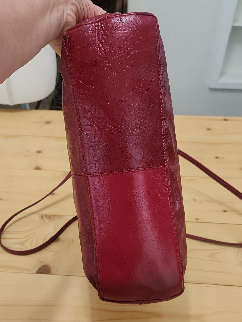 Latico Leathers Brigitte Red Full Grain Leather Scalloped Shoulder Tote Bag - Picture 13 of 16
